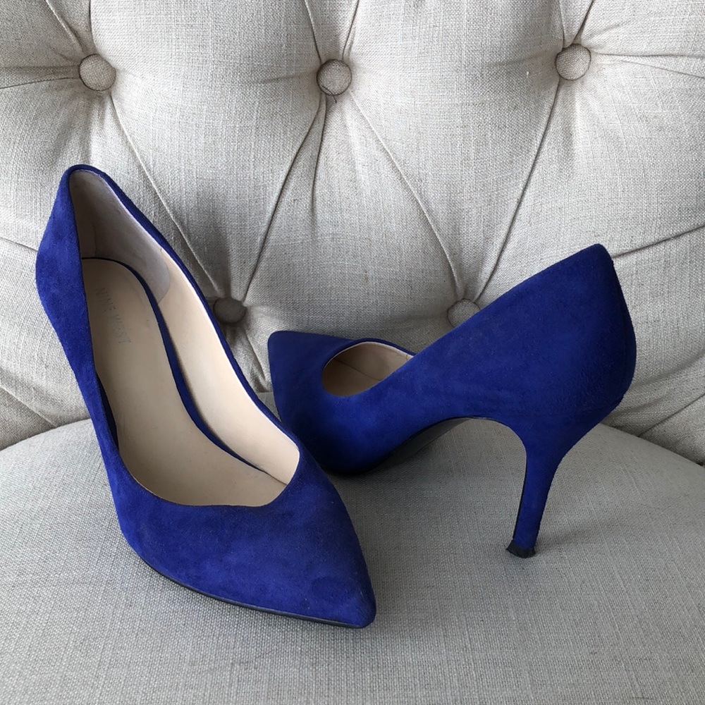 Nine West pointy toe pumps